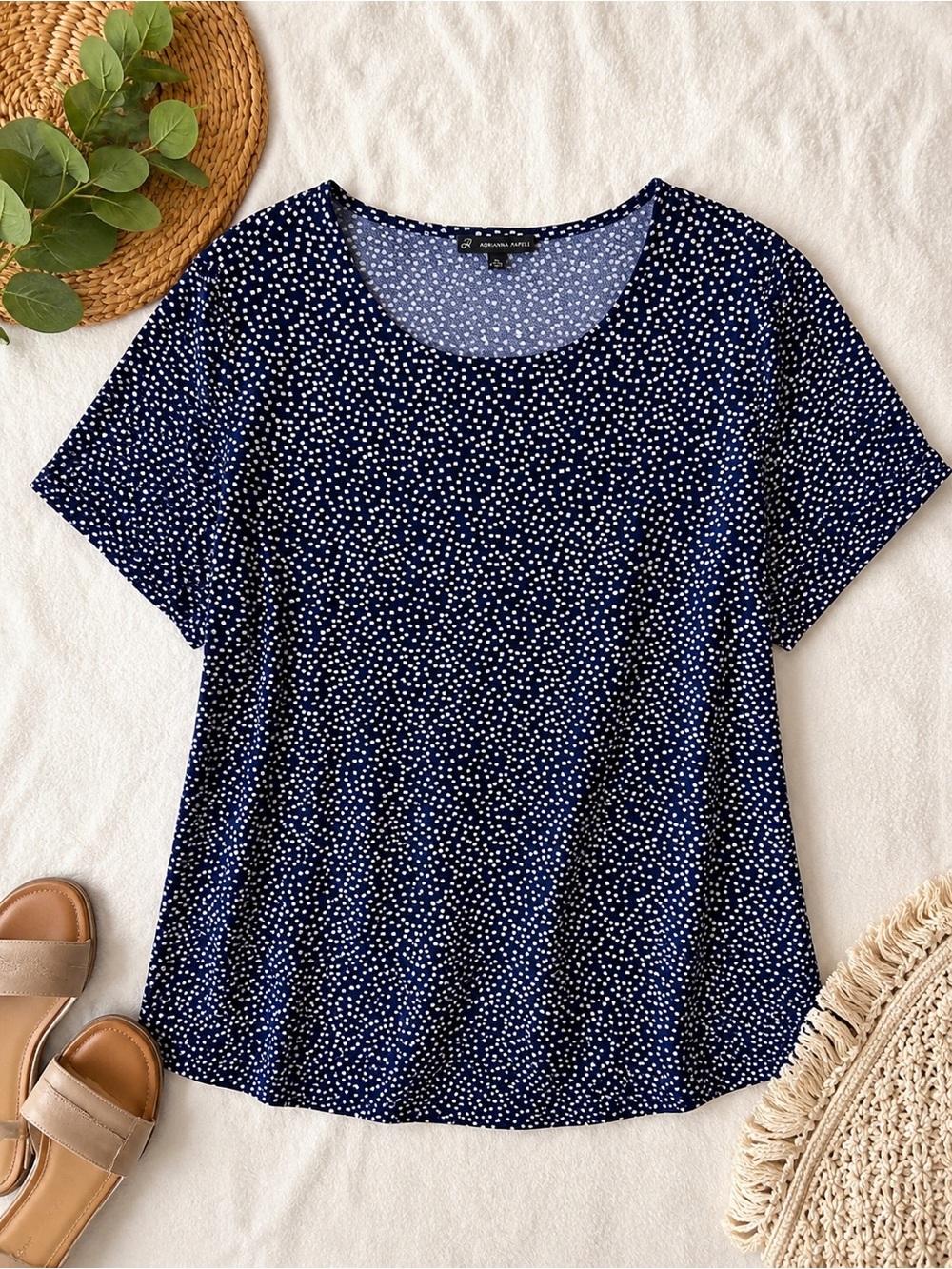 ✨🤍💙Adrianna Papell Navy & White Dot Top – Size Medium✨🤍💙